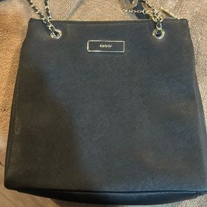Crossbody DNKY, gently used, inside is clean.